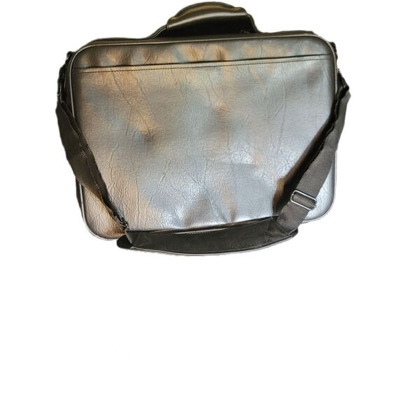 CaseLogic Laptop Briefcase - Picture 2 of 4